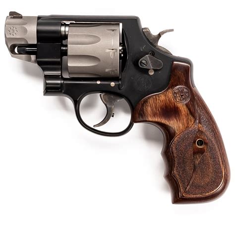 S&W 327 Image 1