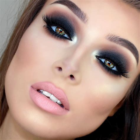 Smoky Eyes Makeup