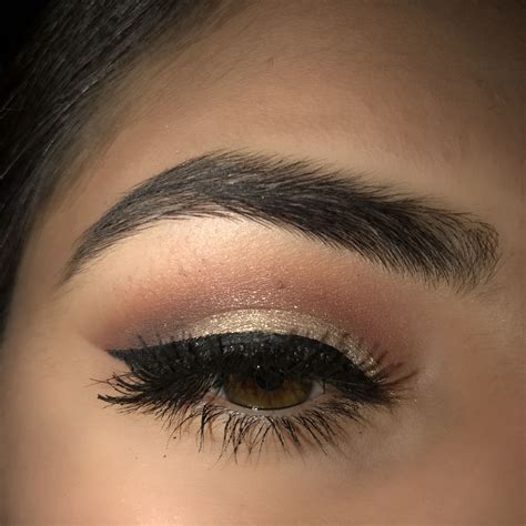 Soft Smoky Look