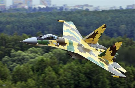 Sukhoi Su-35 Image 4