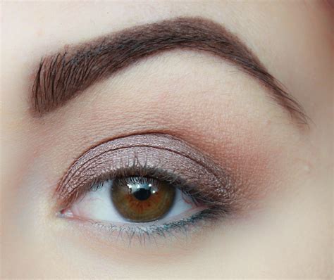 A taupe eyeshadow shade