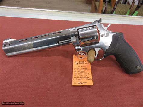 Taurus Raging Bull 454 Revolver