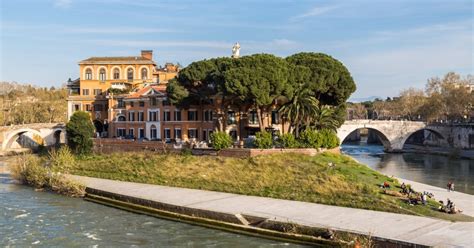 The Tiber Island, a Hidden Gem in the City