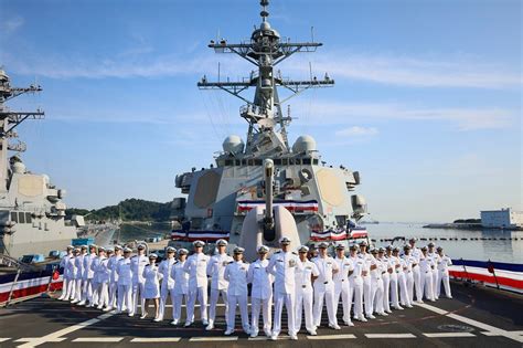 USS Benfold (DDG-65) Commanding Officer