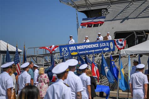 USS Independence LCS 2 crew