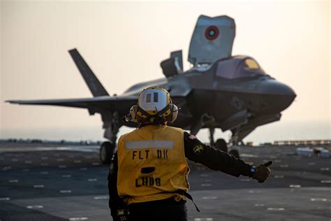 USS Makin Island Flight Deck