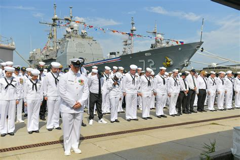 Crew photos of USS Vella Gulf (CG-72)