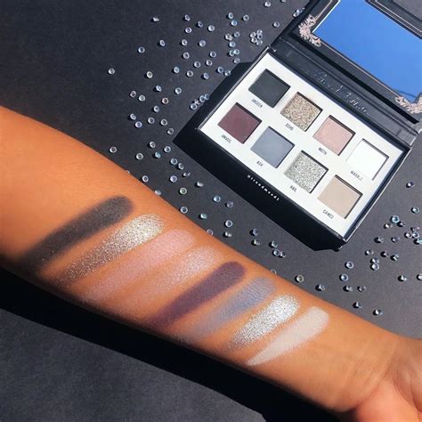 Venus Eyeshadow Palette Swatches