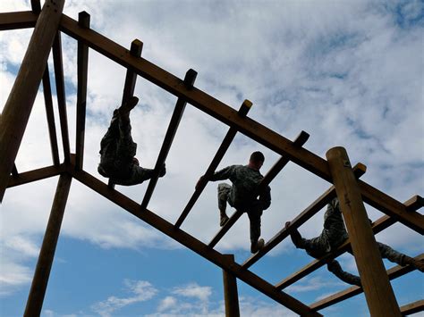 Air Assault Obstacle Course Challenge Gallery 2