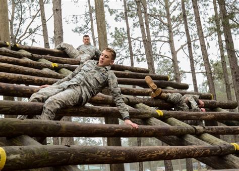 Air Assault Obstacle Course Challenge Gallery 4