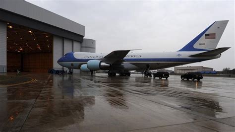 Air Force One Hangar Gallery 2