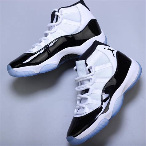 Air Jordan 11 Concord Replica