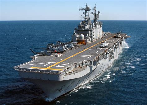 Amphibious Assault Ship Image 2