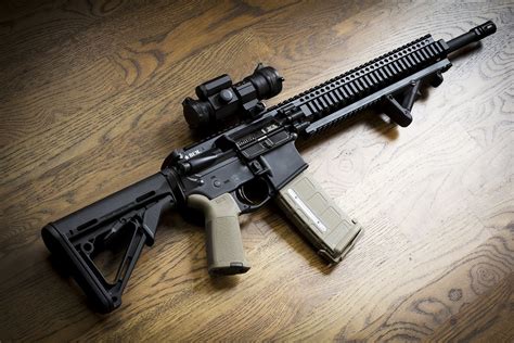 AR-15 Image 4