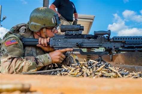 Army Ranger with M240 Machine Gun