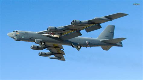 B-52 Bomber image 3