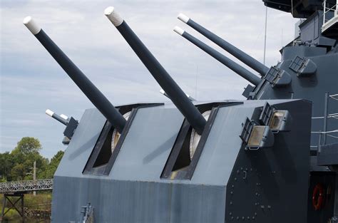 Battleship Guns 1