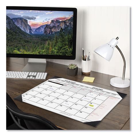 Benefits of using a big desk calendar organizer