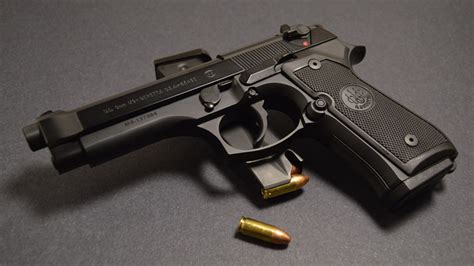 Beretta M9 History