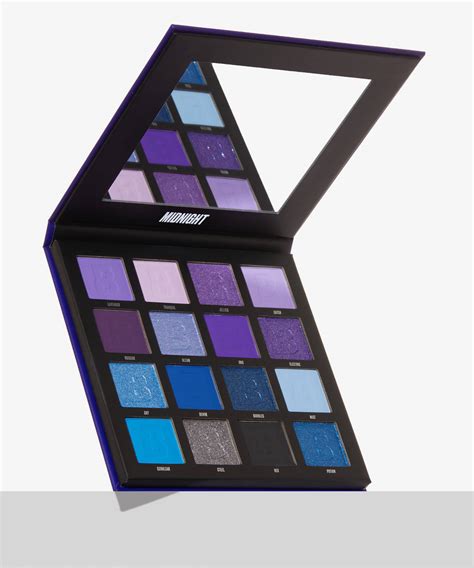 Blending with Beauty Bay Midnight Palette