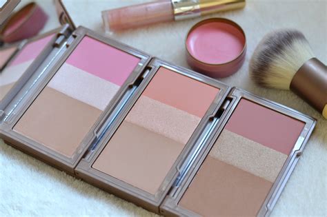 Blush Bronzer Palette