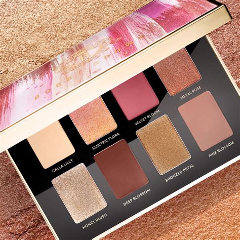 Bobbi Brown Eyeshadow Palette with a mirror