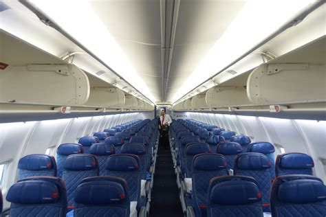 Boeing 757 Cabin