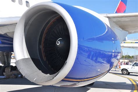 Boeing 757 Engine