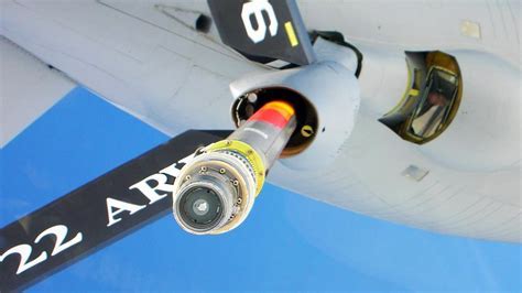 KC-135 Boom Refueling