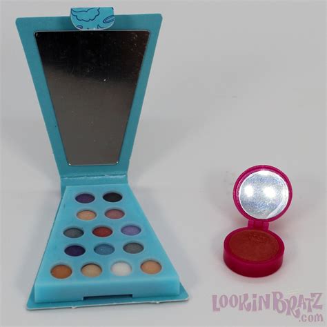 Bratz Makeup Palette Mirror