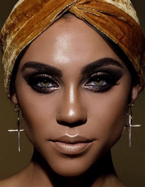 A bronze goddess look featuring the chocolate bar eyeshadow palette