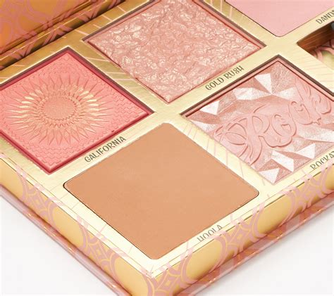 Benefits of Using a Bronzer and Blush Palette