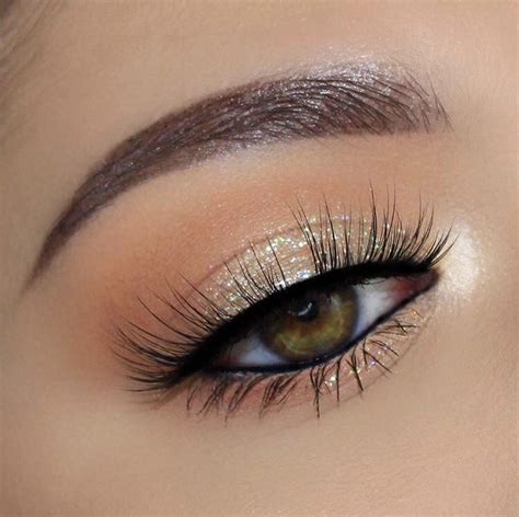 A brown or neutral transition shade for a smokey eye