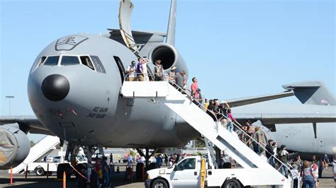 Capital Air Show crowds enjoy the action