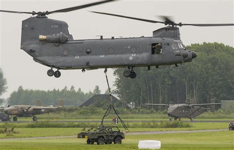 CH-47 Chinook in heavy-lift mode