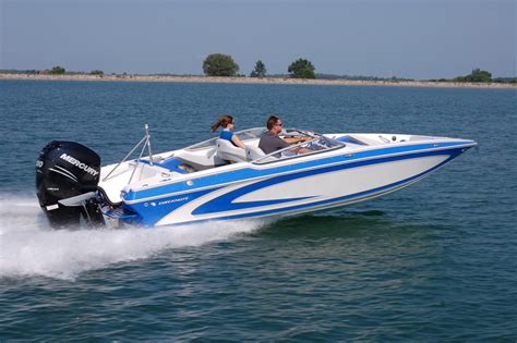 Types of Checkmate Power Boats