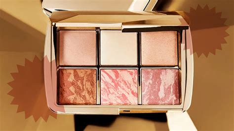 Choosing the Right Ambient Lighting Palette Blush