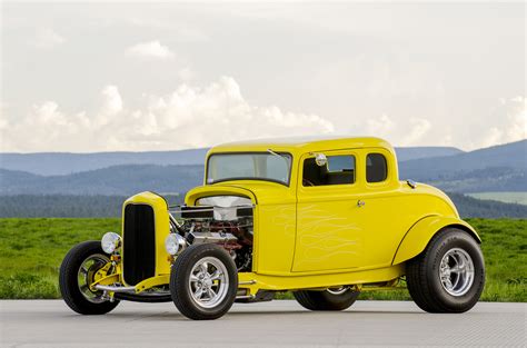 A classic hot rod from the 1940s