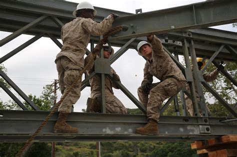 Combat Engineer Marines construction