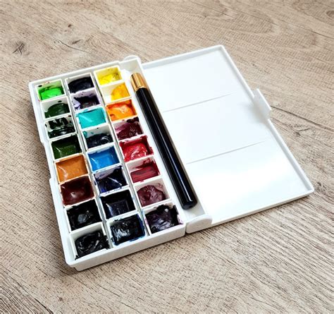 Compact Watercolor Palette for Artists