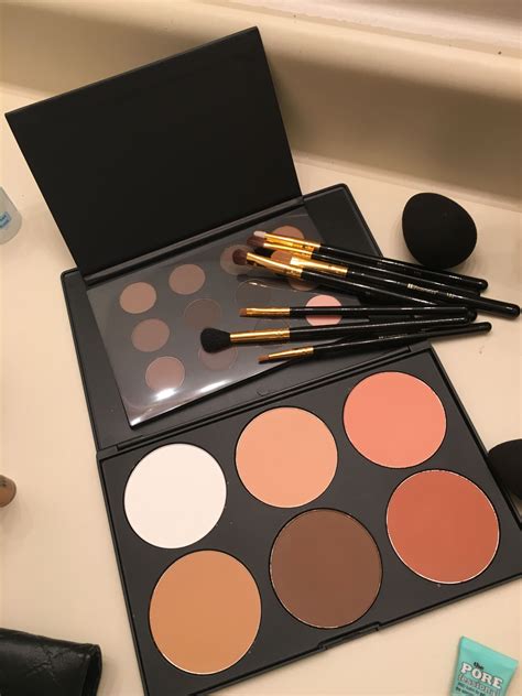 Contour Highlight Palette Makeup