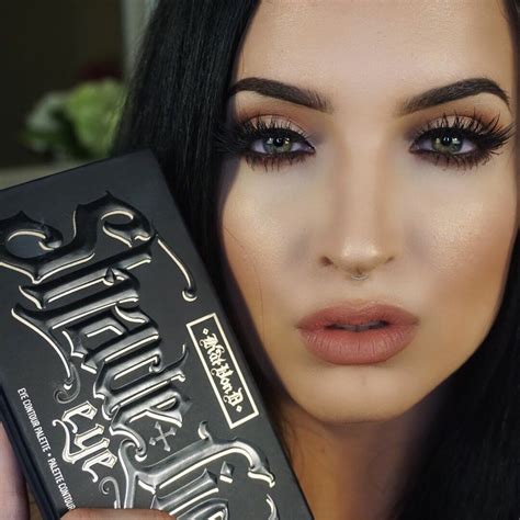 Contouring with Kat Von D Shade Palette