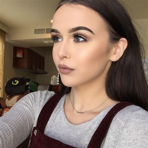 Cool skin makeup looks