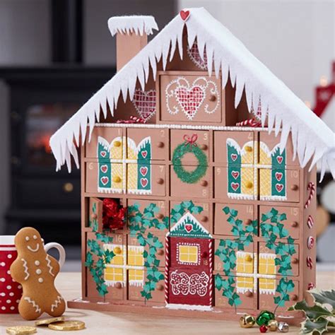 Creating Gingerbread House Advent Calendar