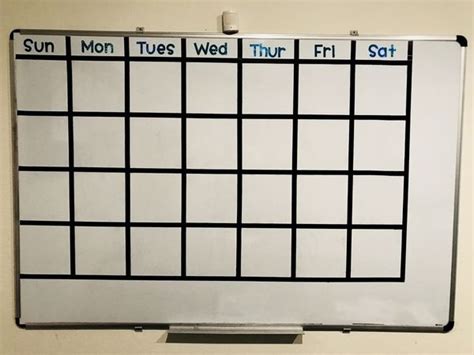 Creating a whiteboard calendar