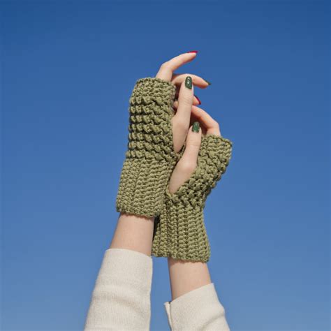 Crochet gloves