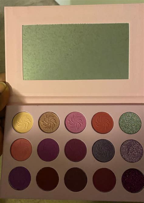 Custom Eyeshadow Palette Review