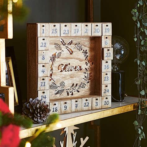 Customizing Wooden Advent Calendars