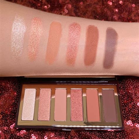 Shades of the Charlotte Tilbury Darling Eyeshadow Palette