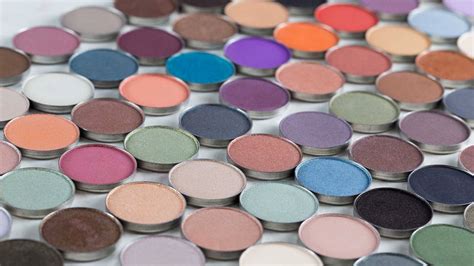 Depotting eyeshadows